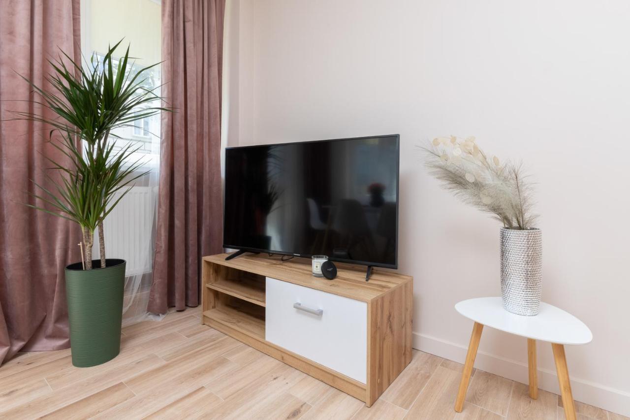 Mokotow Apartments Reytan By Noclegi Renters Varsovie Extérieur photo