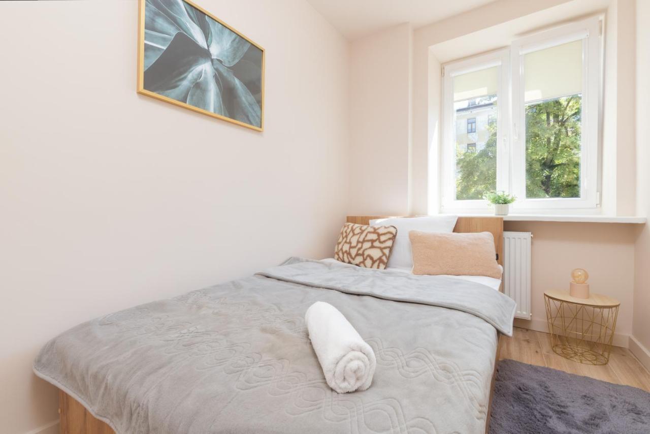 Mokotow Apartments Reytan By Noclegi Renters Varsovie Extérieur photo