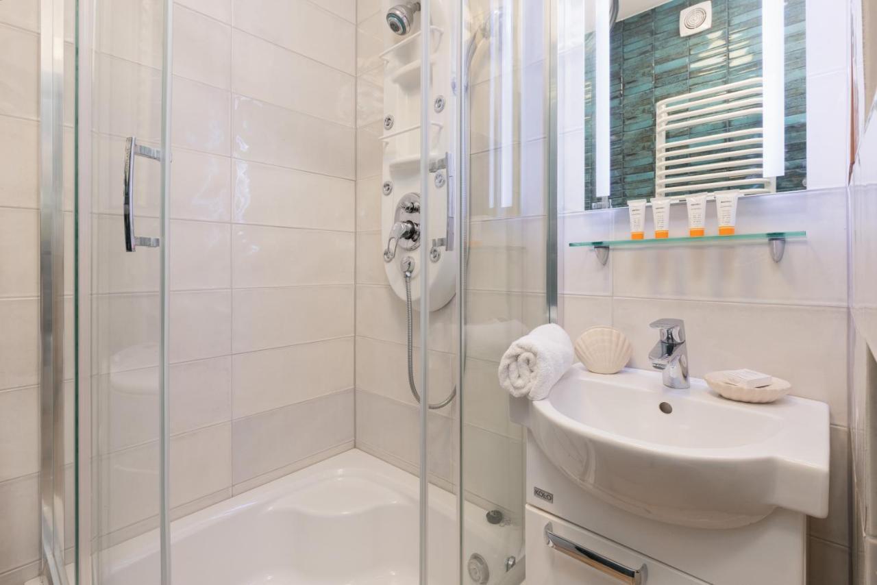 Mokotow Apartments Reytan By Noclegi Renters Varsovie Extérieur photo